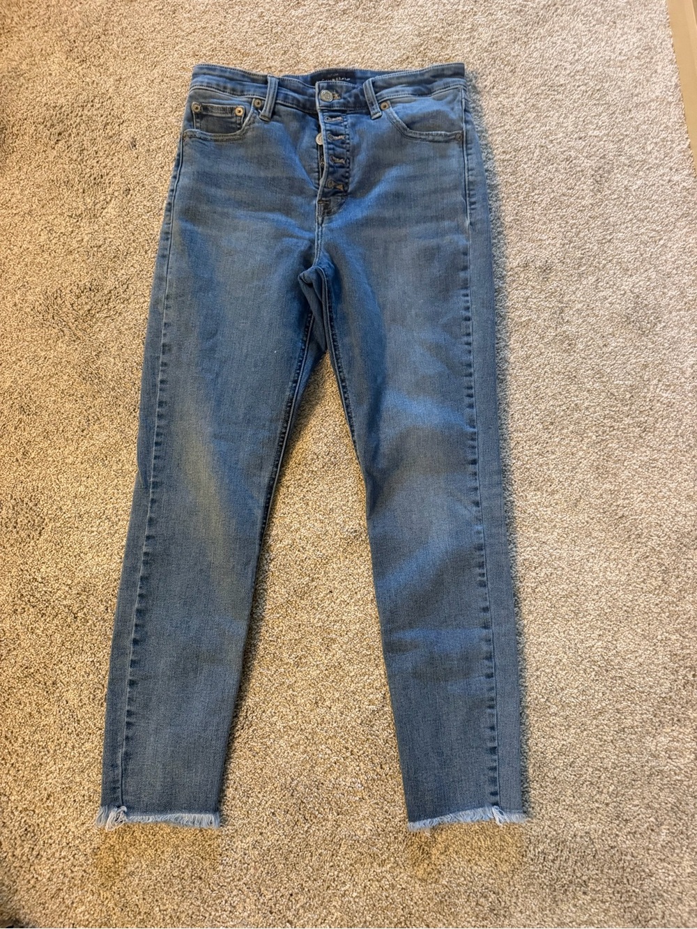 Lucky Brand High-Rise Button-Fly Medium Blue Jeans
